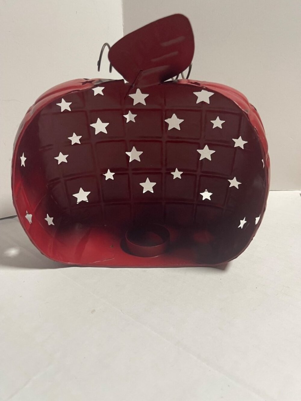 Metal Apple Star Cutout Tea Light Candle Holders Red Set Of 2 Rustic Home Decor - Picture 13 of 16